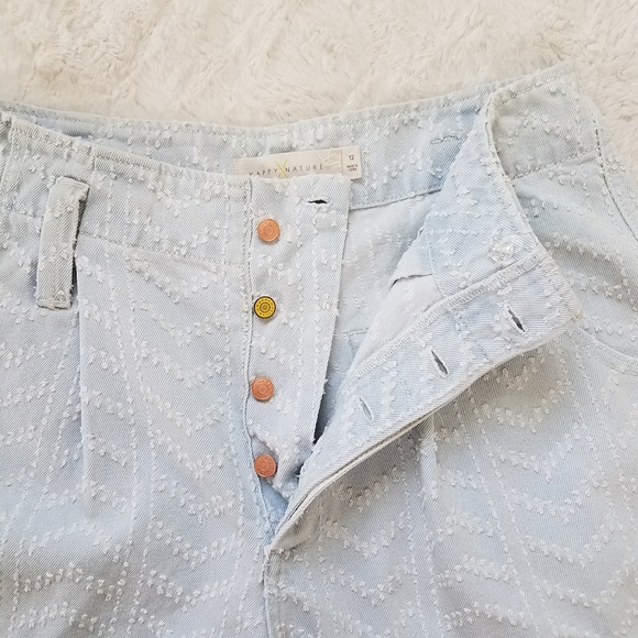 Happy Nature Textured Shorts - Picture 6 of 9